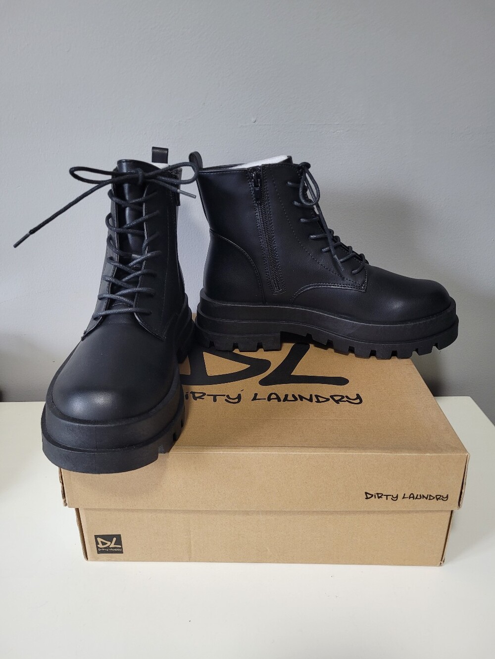 Dirty Laundry Vedder Lace-Up Platform Lug Sole Combat Boots, BNIB, Size 10